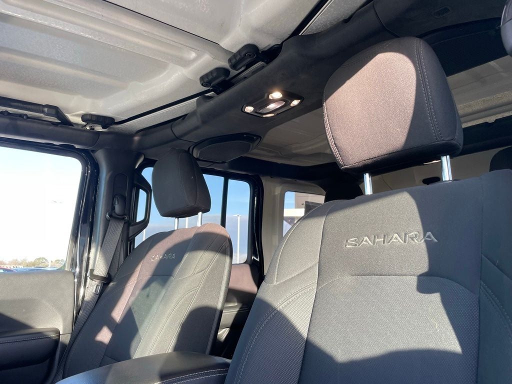 2021 Jeep Wrangler Unlimited Sahara - APPLE CARPLAY / HARD TOP