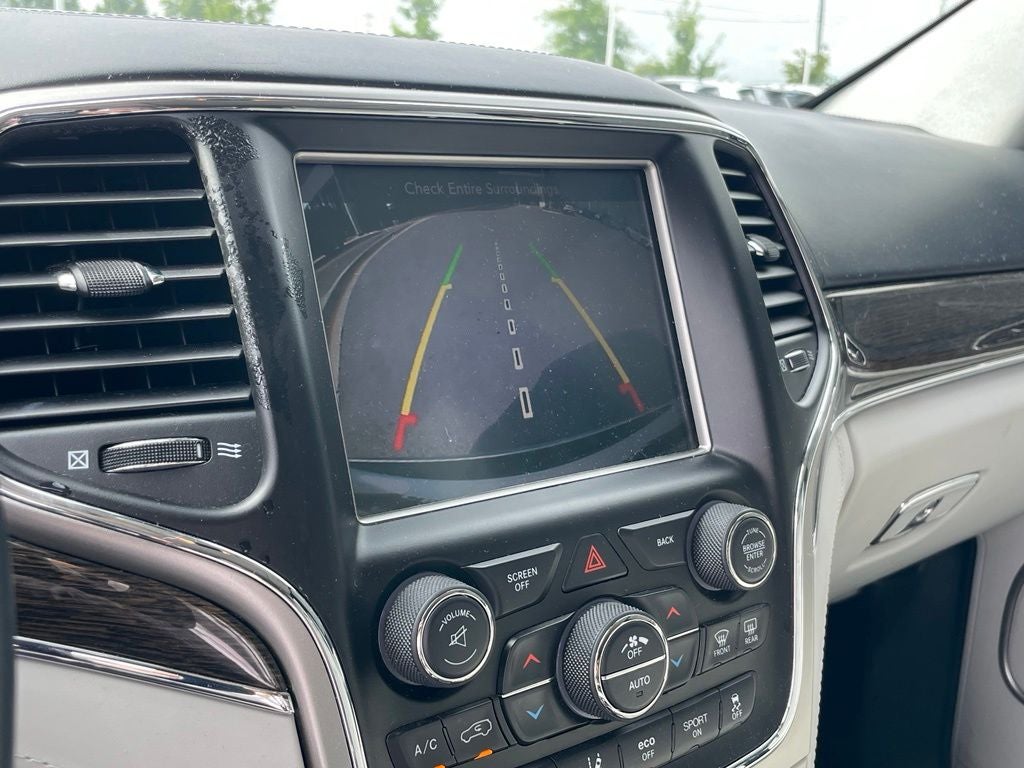 2017 Jeep Grand Cherokee Summit - REAR ENTERTAINMENT / PANORAMIC SUNROOF