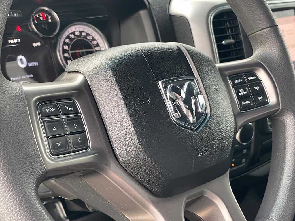 2023 RAM 1500 Classic Warlock - CLASS IV HITCH / 8.4" TOUCHSCREEN