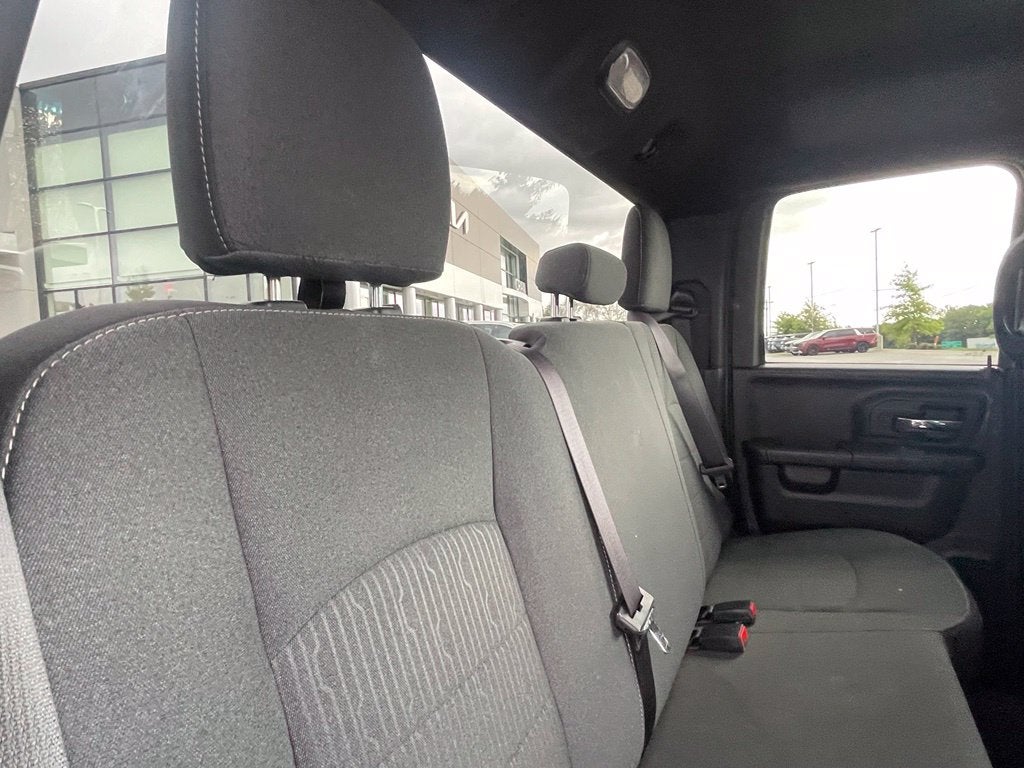 2023 RAM 1500 Classic Warlock - CLASS IV HITCH / 8.4" TOUCHSCREEN