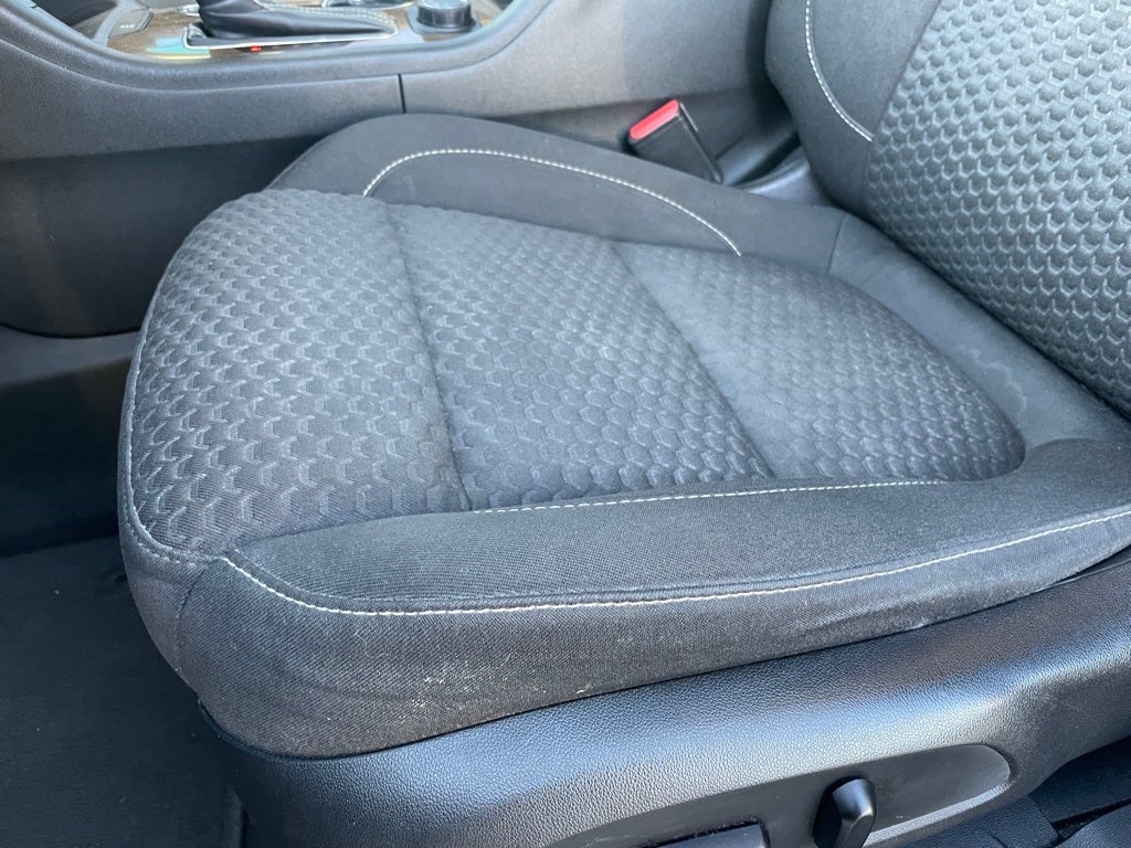 2017 GMC Acadia SLE-2 - KEYLESS ENTRY / HEATED SEATS