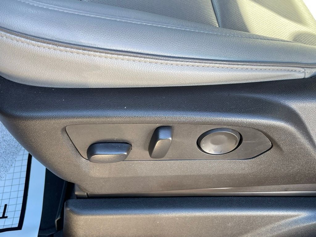 2023 GMC Yukon SLT - DUAL-PANE SUNROOF / HD SURROUND VISION