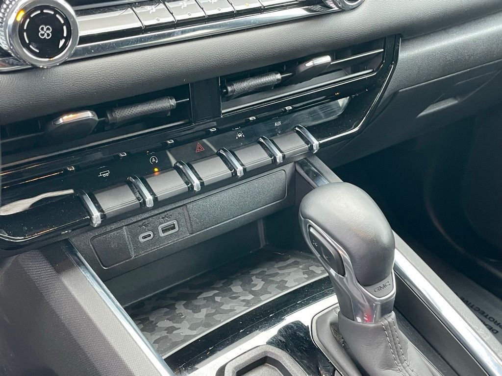 2023 GMC Canyon Elevation - CLEAN CARFAX / FORWARD COLLISION ALERT