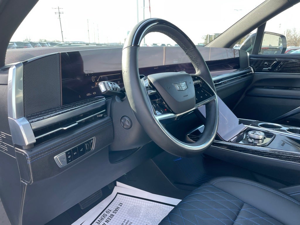 2025 Cadillac ESCALADE IQ Sport 1 - BLUECRUISE / 450 MILES PER CHARGE