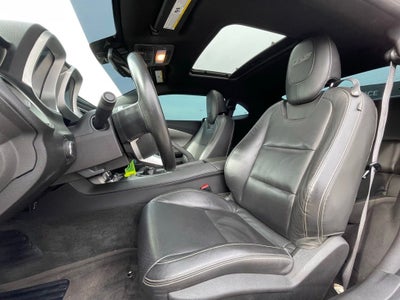 2011 Chevrolet Camaro SS 2SS - LOW MILEAGE / SUNROOF