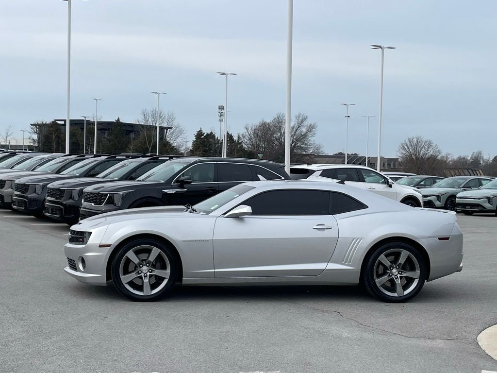 2011 Chevrolet Camaro SS 2SS - LOW MILEAGE / SUNROOF