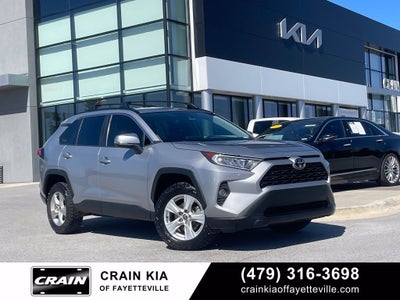 2021 Toyota RAV4 XLE - APPLE CARPLAY / AWD