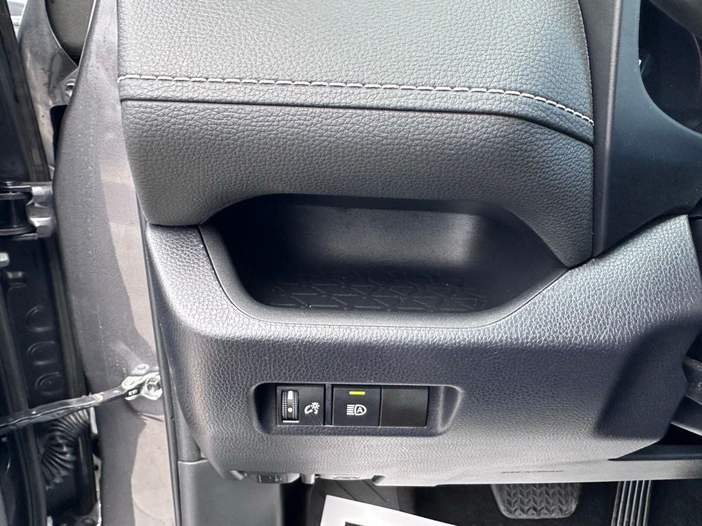 2024 Toyota RAV4 XLE - RADAR CRUISE CONTROL / WIRELESS CARPLAY