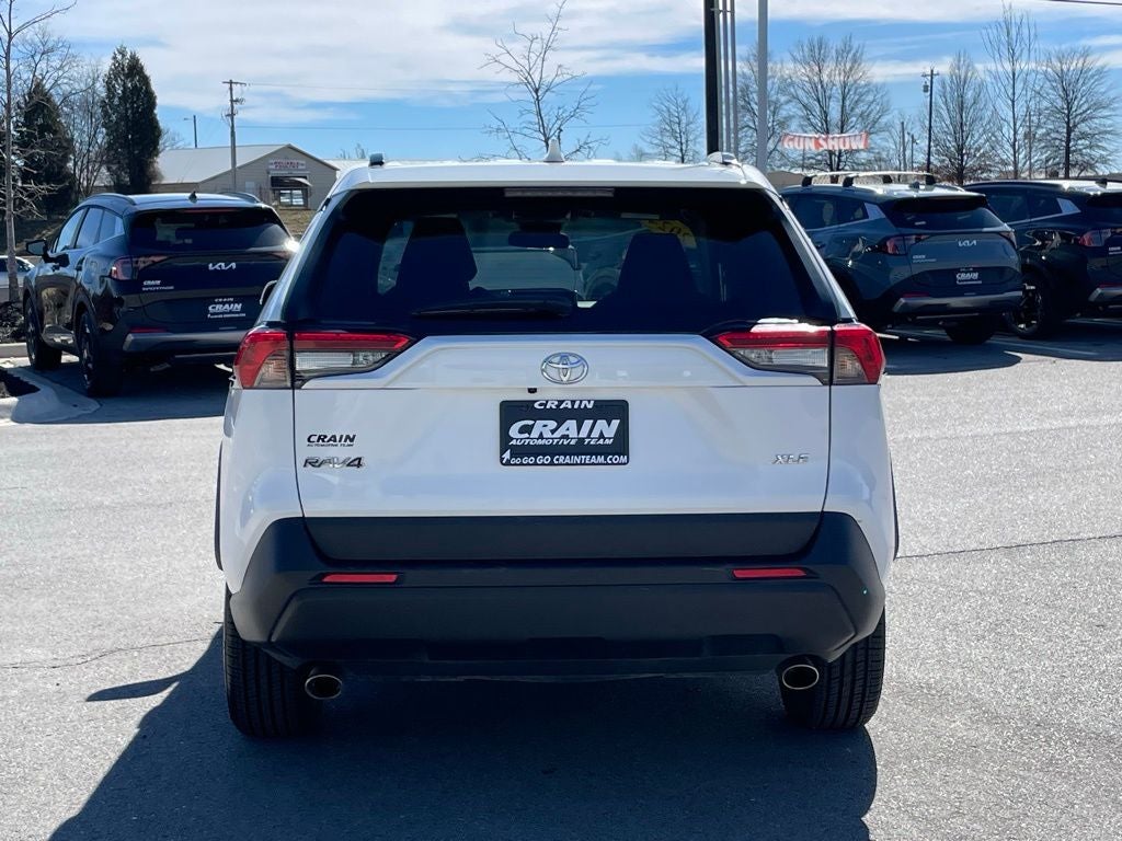 2024 Toyota RAV4 XLE - WIRELESS CARPLAY / BLIND SPOT MONITOR