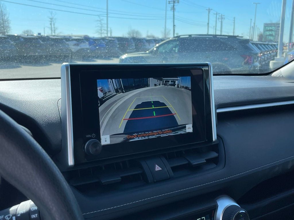 2024 Toyota RAV4 XLE - BLIND SPOT MONITOR / 7 INCH DISPLAY