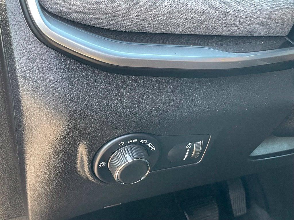2025 Jeep Compass Sport - APPLE CARPLAY / PUSH BUTTON START