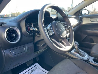 2024 Kia Forte LXS - KIA CERTIFIED / 8 INCH TOUCHSCREEN