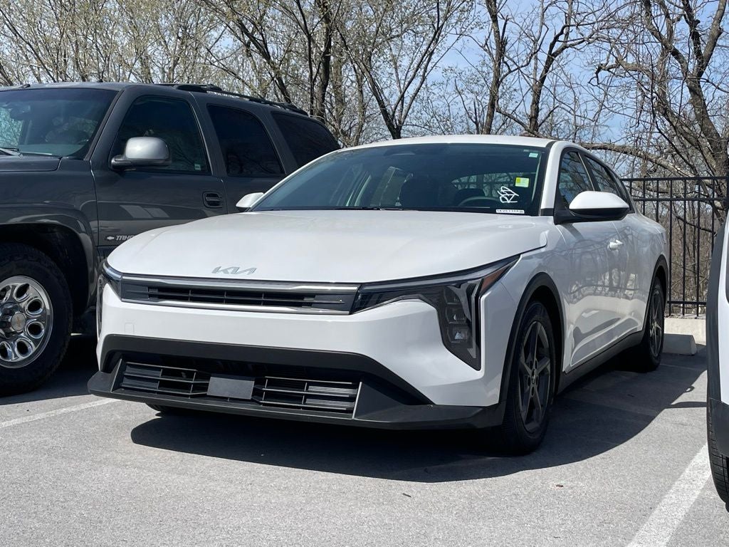 2025 Kia K4 LXS - KIA CERTIFIED / BLIND SPOT MONITOR