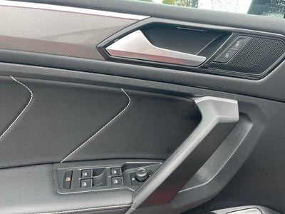 2024 Volkswagen Tiguan 2.0T SE R-Line Black Styling Package - Blind Spot Monitor / AWD