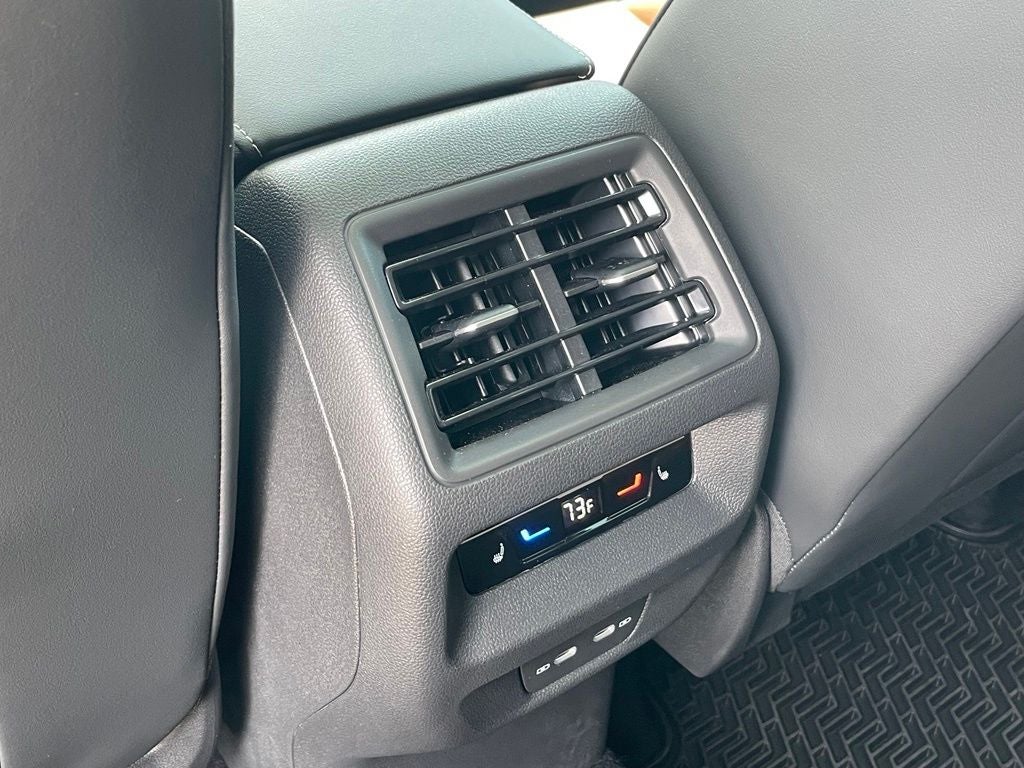 2026 Volkswagen Tiguan 2.0T SEL R-Line Turbo - HEAD UP DISPLAY / PANORAMIC MOONROOF