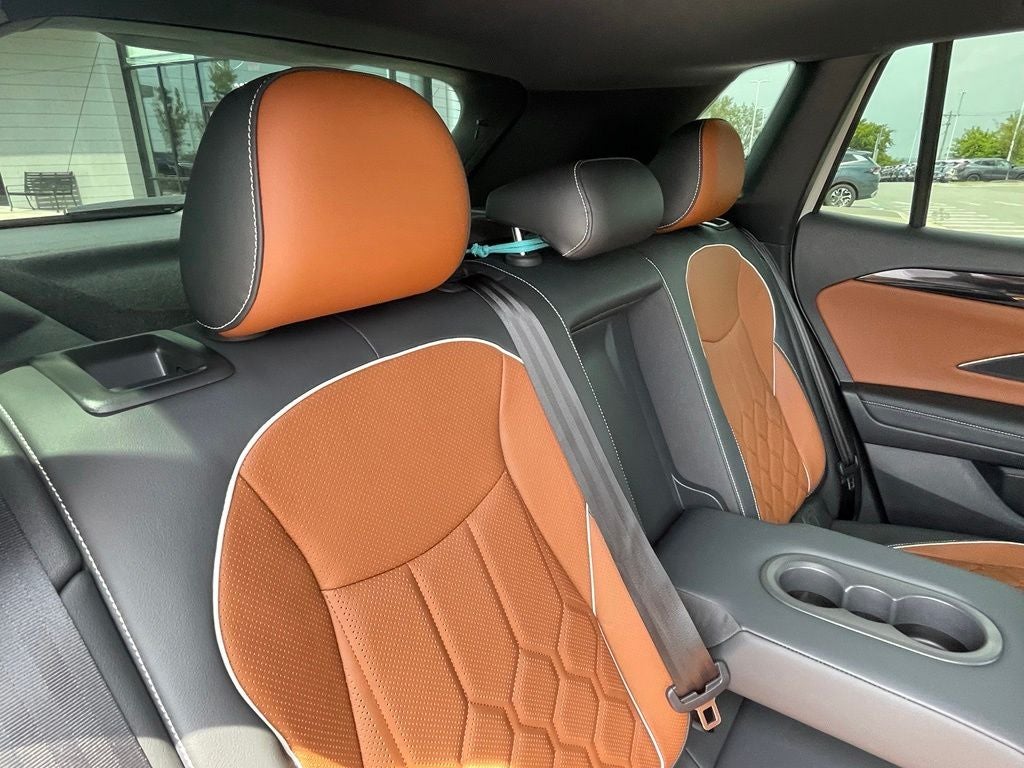 2026 Volkswagen Tiguan 2.0T SEL R-Line Turbo - HEAD UP DISPLAY / PANORAMIC MOONROOF