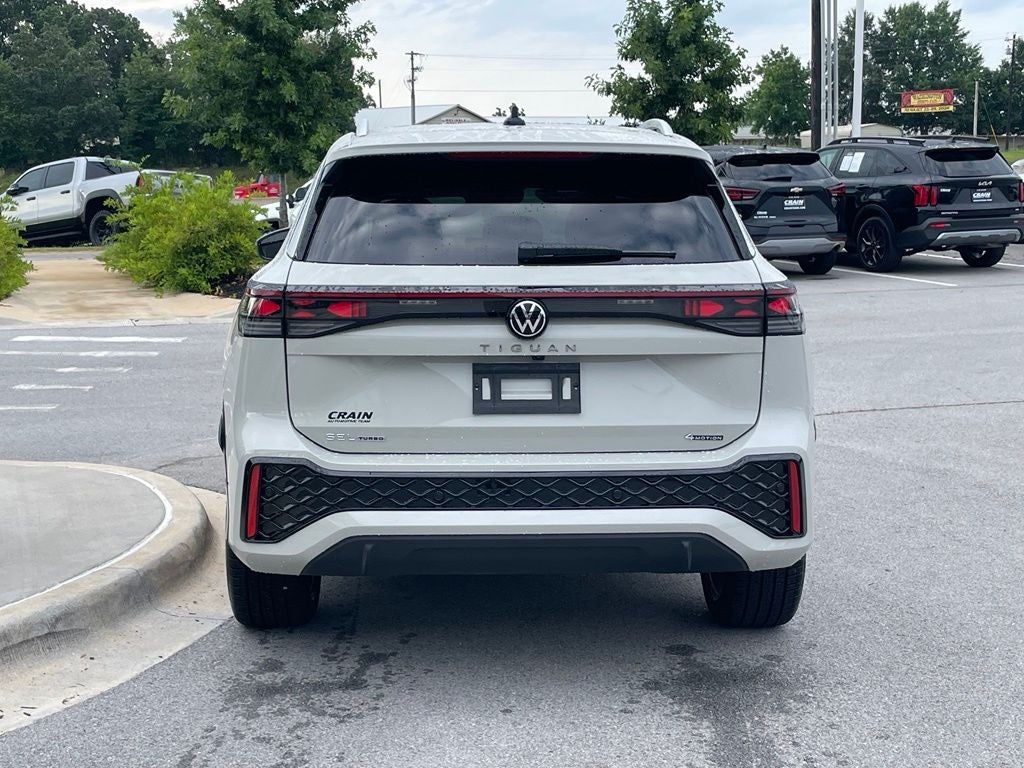 2026 Volkswagen Tiguan 2.0T SEL R-Line Turbo - HEAD UP DISPLAY / PANORAMIC MOONROOF