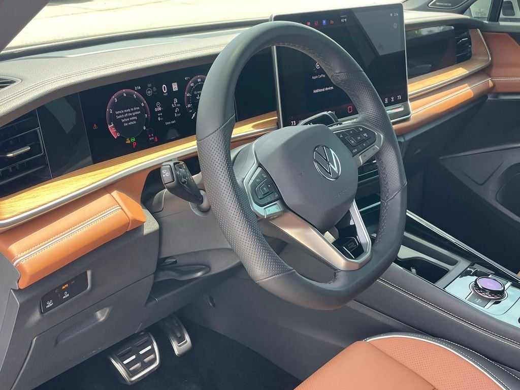 2026 Volkswagen Tiguan 2.0T SEL R-Line Turbo - HEAD UP DISPLAY / PANORAMIC MOONROOF