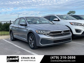 2024 Volkswagen Jetta 1.5T SE - 40 MPG / RAIN SENSING WIPERS