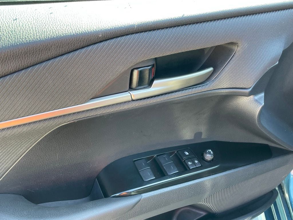 2025 Toyota Camry SE - WIRELESS CHARGING / BLIND SPOT MONITOR