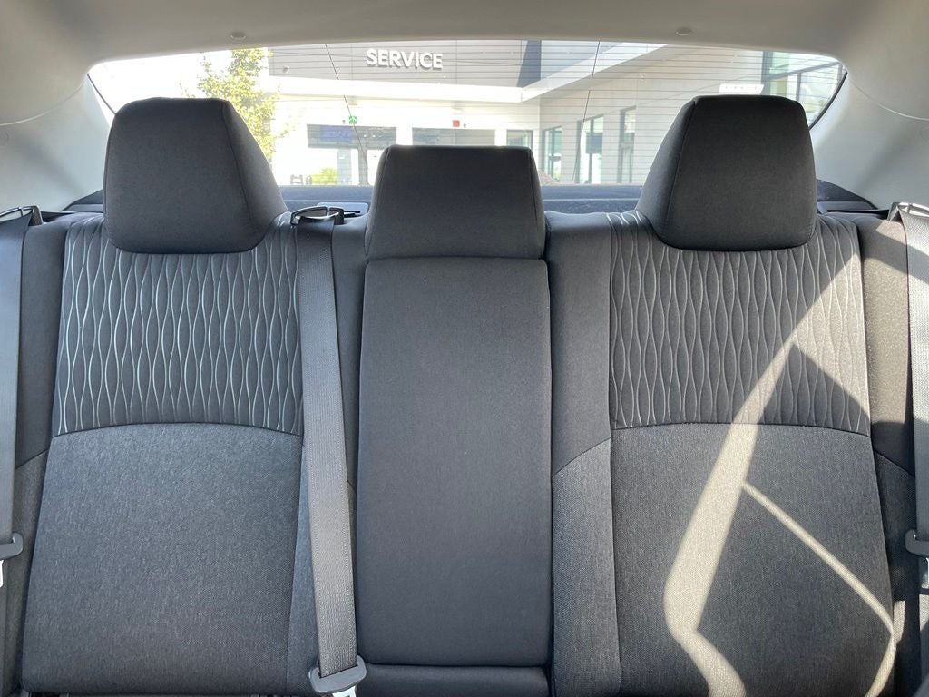 2025 Toyota Camry LE - 53 MPG / APPLE CARPLAY