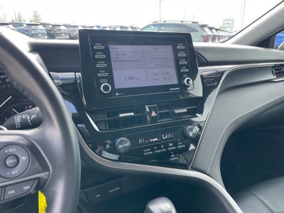 2024 Toyota Camry SE - 40 MPG / APPLE CARPLAY