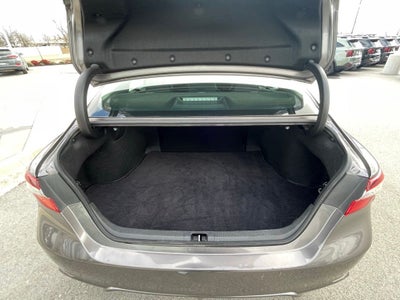 2024 Toyota Camry SE - 40 MPG / APPLE CARPLAY