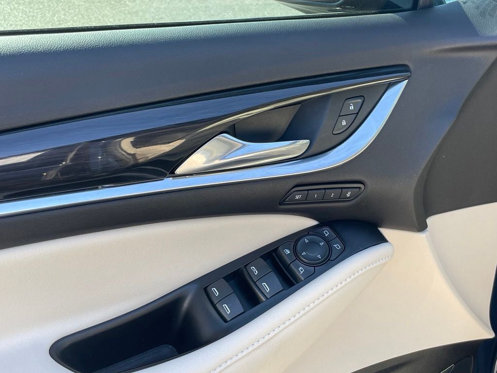 2023 Buick Enclave Premium Group - BOSE PREMIUM SOUND / HEAD-UP DISPLAY