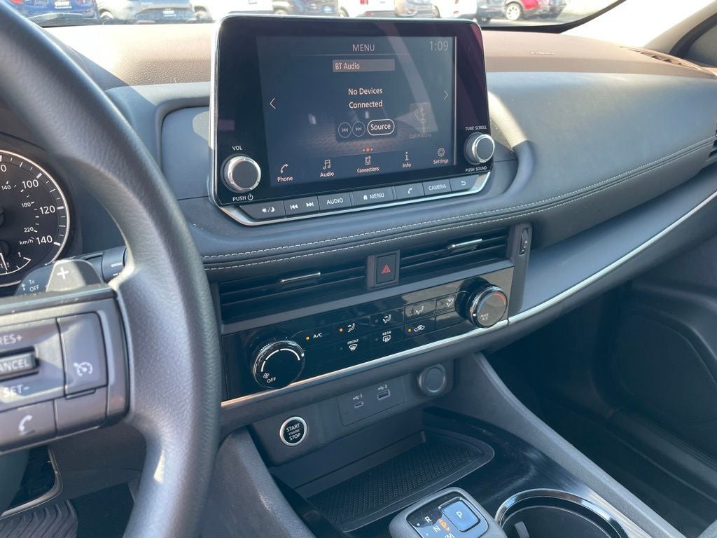 2021 Nissan Rogue S - 35 MPG / APPLE CARPLAY