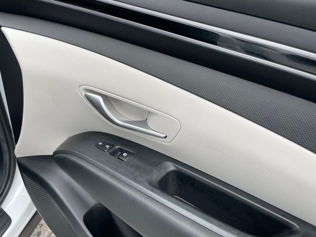 2022 Hyundai TUCSON SEL - ONE OWNER / HEATED SEATS