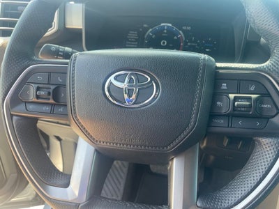 2025 Toyota Sequoia SR5 - POWER MOONROOF / VENTILATED SEATS