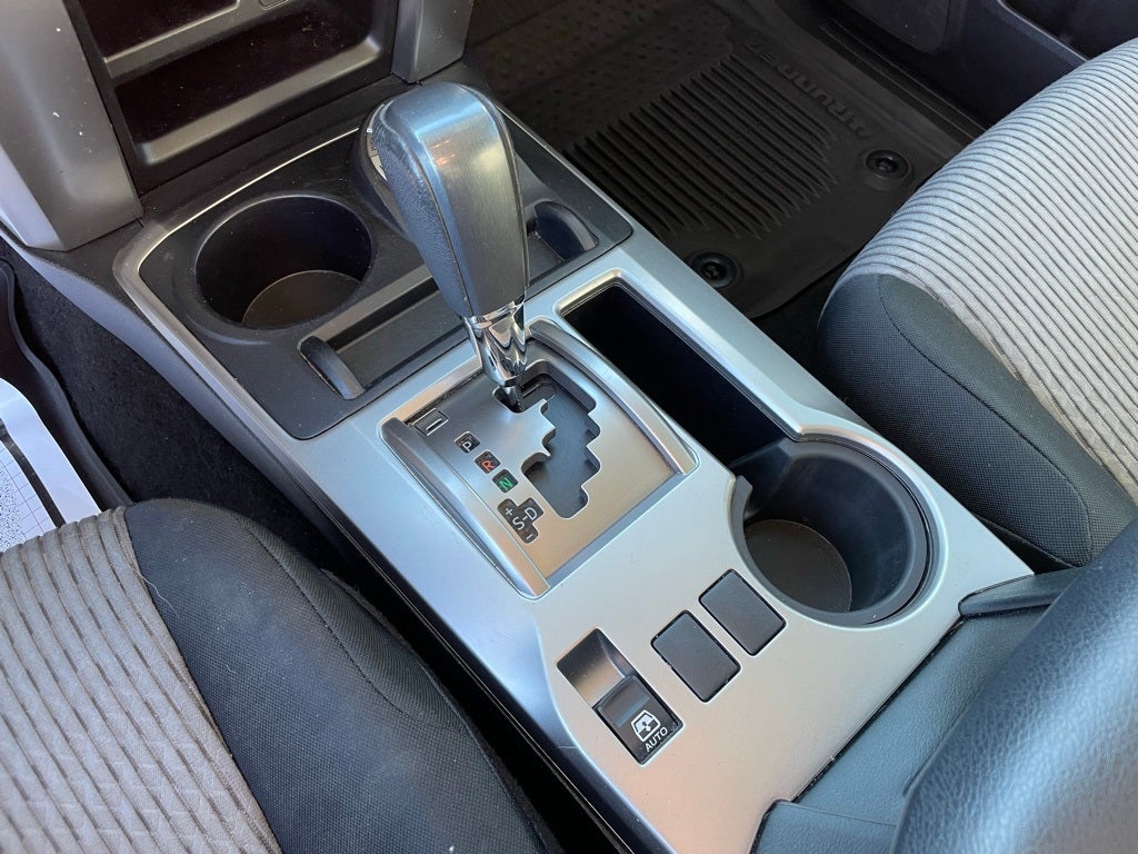 2018 Toyota 4Runner SR5 - CLEAN CARFAX / 4WD