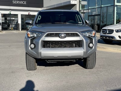 2018 Toyota 4Runner SR5 - CLEAN CARFAX / 4WD