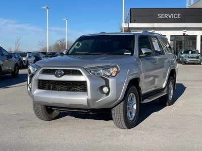 2018 Toyota 4Runner SR5 - CLEAN CARFAX / 4WD