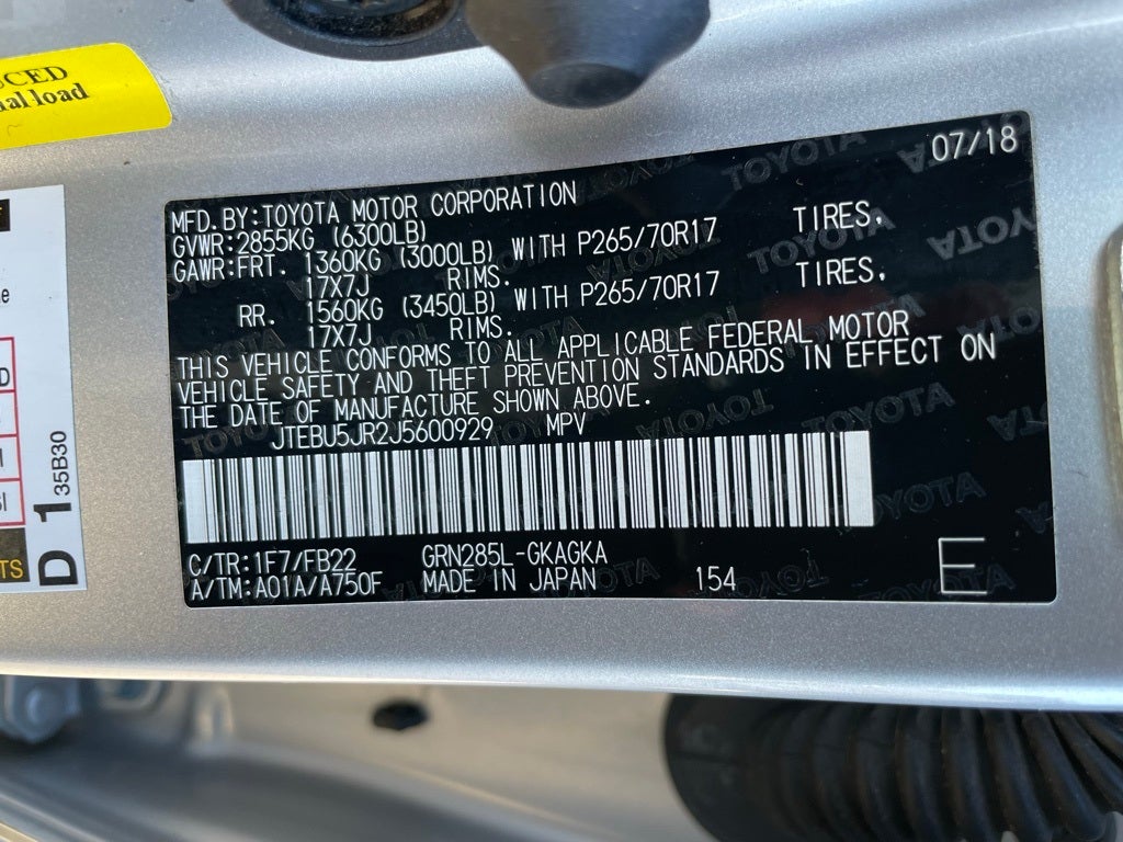 2018 Toyota 4Runner SR5 - CLEAN CARFAX / 4WD