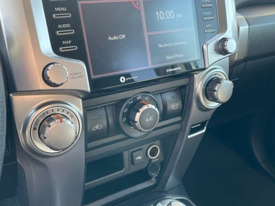 2024 Toyota 4Runner SR5 - TOYOTA SAFETY SENSE / 8-INCH TOUCHSCREEN