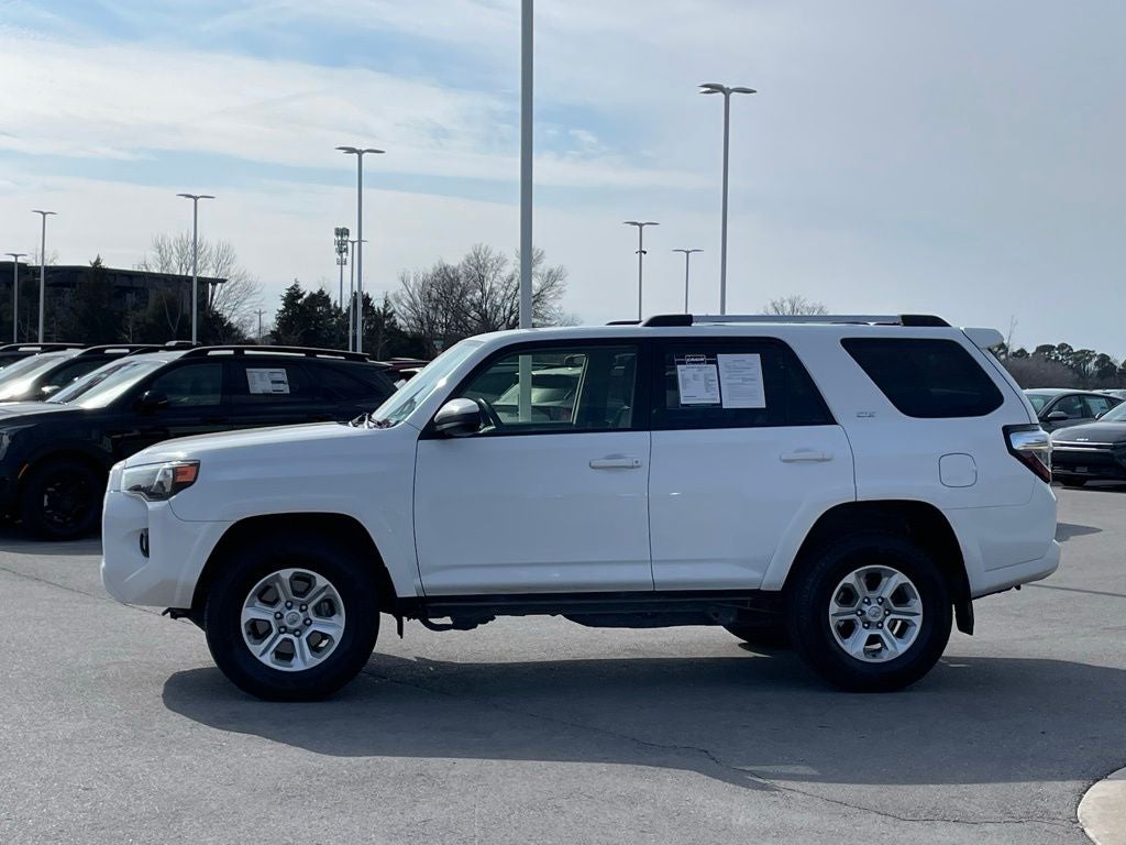 2024 Toyota 4Runner SR5 - 8 INCH TOUCHSCREEN / ANDROID AUTO