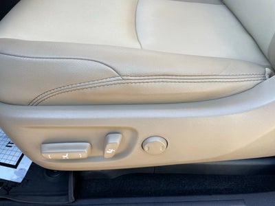 2024 Toyota 4Runner SR5 Premium - LIGHT INTERIOR / APPLE CARPLAY