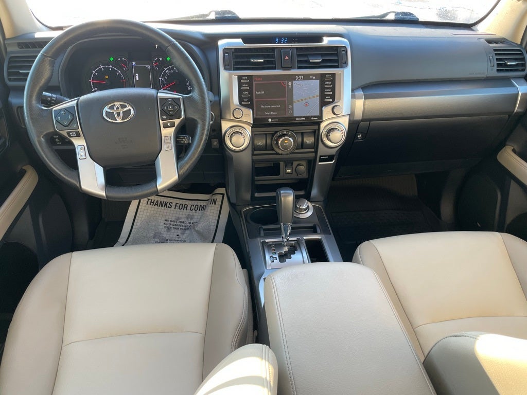 2024 Toyota 4Runner SR5 Premium - LIGHT INTERIOR / APPLE CARPLAY