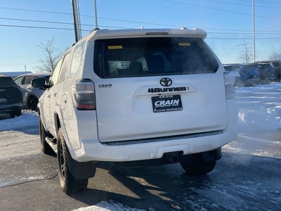 2024 Toyota 4Runner SR5 Premium - LIGHT INTERIOR / APPLE CARPLAY
