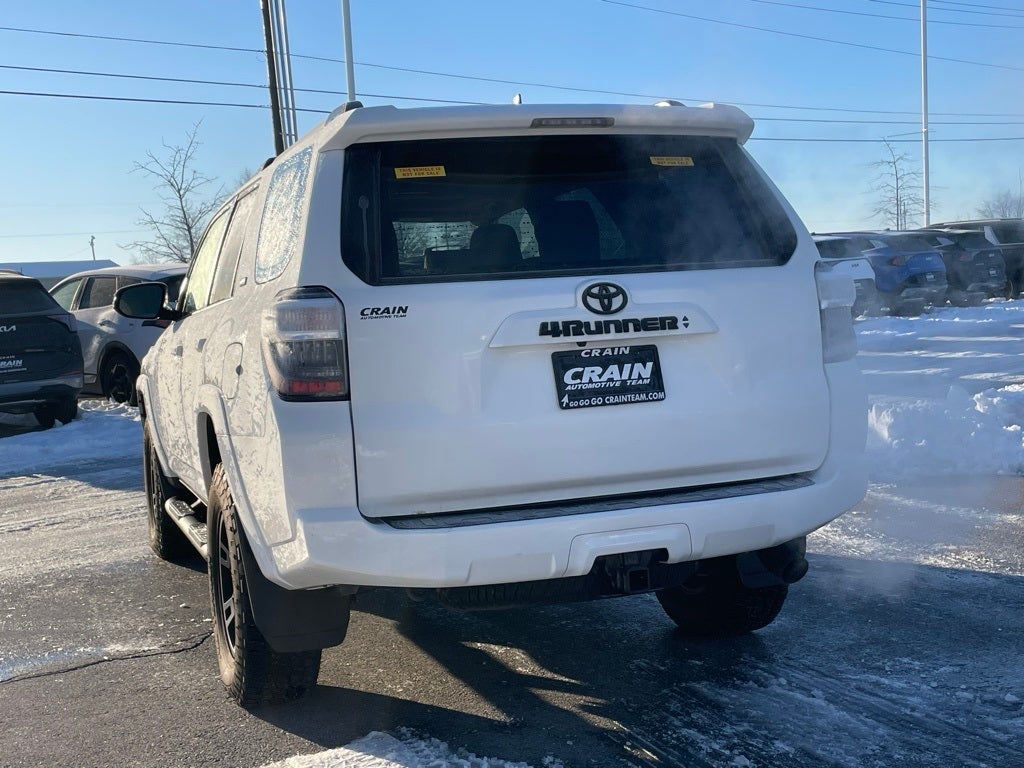 2024 Toyota 4Runner SR5 Premium - LIGHT INTERIOR / APPLE CARPLAY