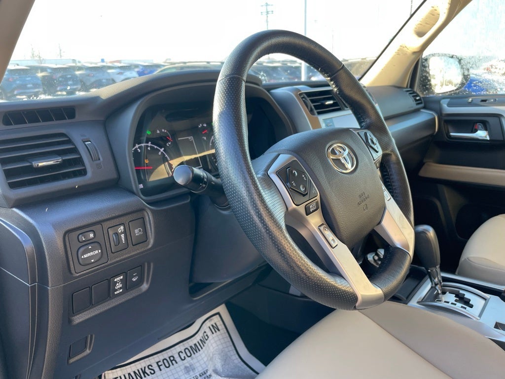 2024 Toyota 4Runner SR5 Premium - LIGHT INTERIOR / APPLE CARPLAY