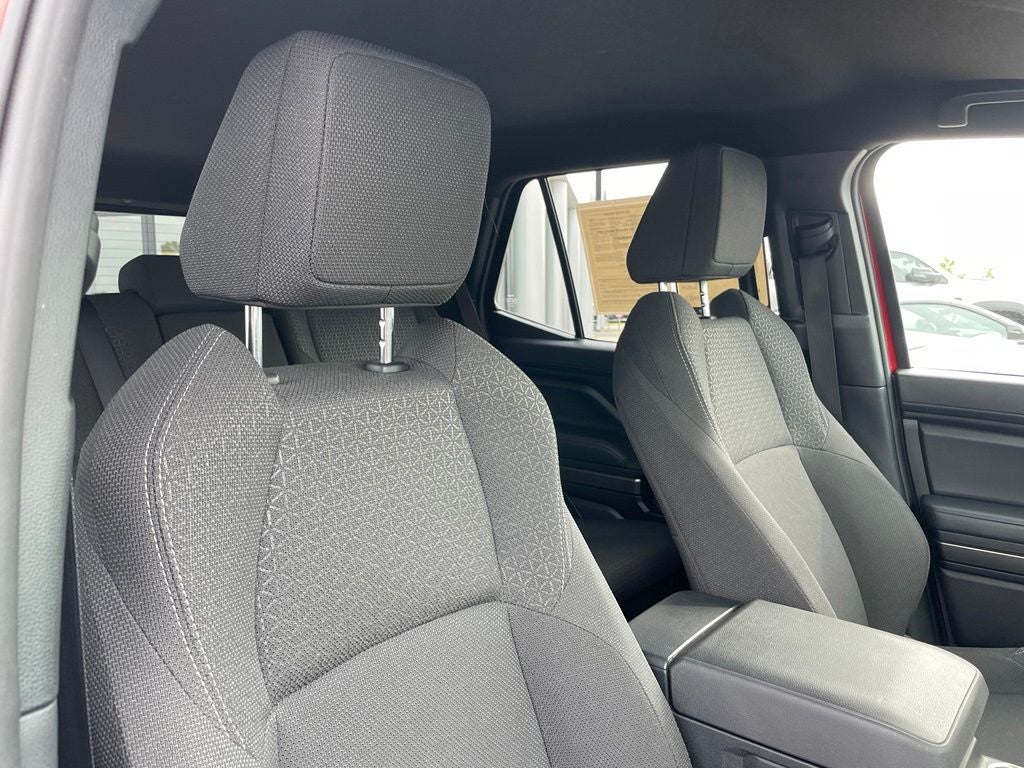 2025 Toyota 4Runner SR5 - BLIND SPOT MONITOR / ADAPTIVE CRUISE