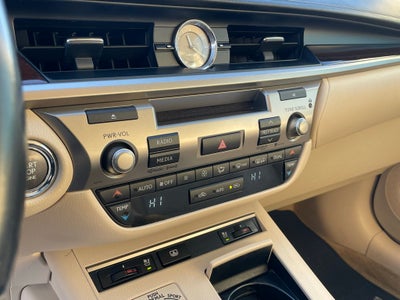 2013 Lexus ES 350 - MOONROOF / HEATED SEATS