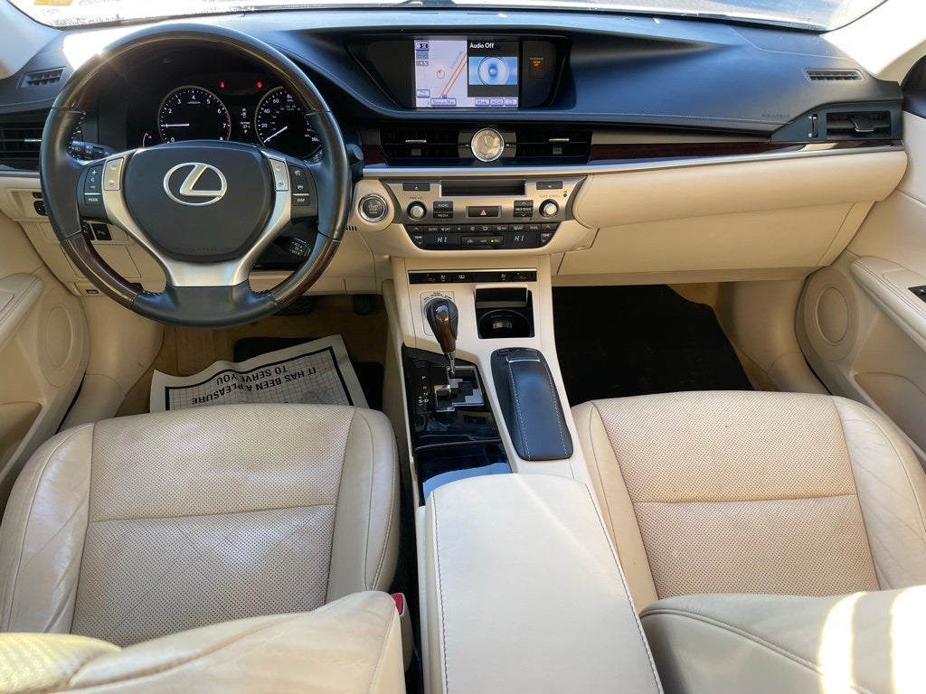 2013 Lexus ES 350 - MOONROOF / HEATED SEATS