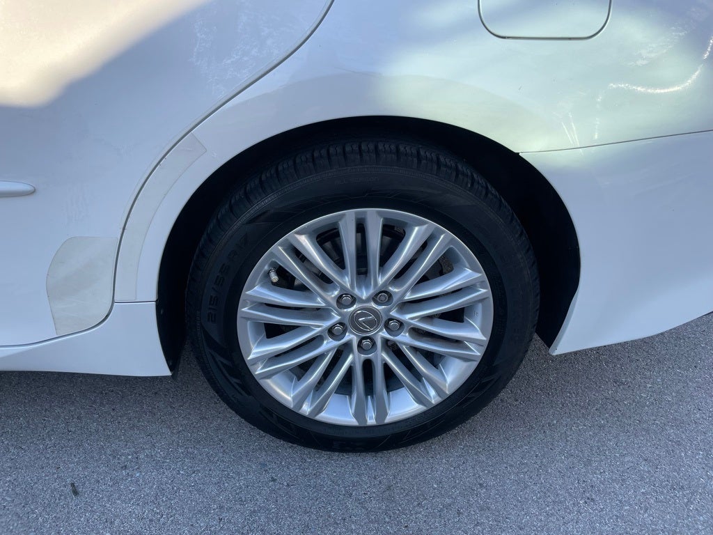 2013 Lexus ES 350 - MOONROOF / HEATED SEATS