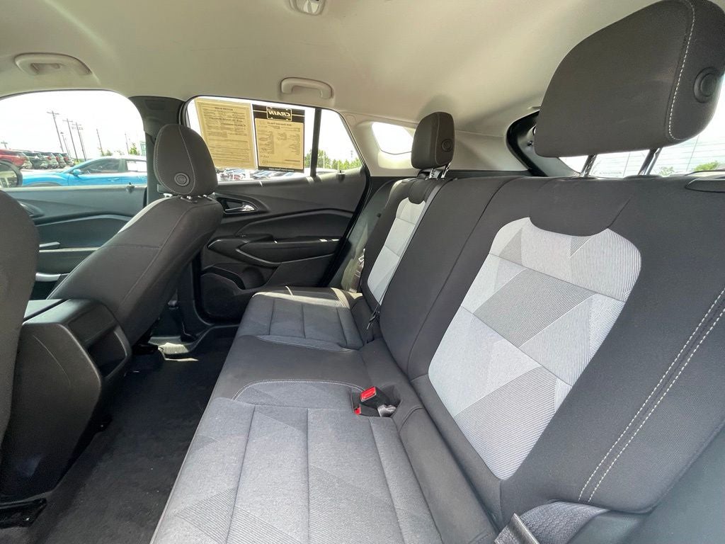 2025 Chevrolet Trax LS - LANE KEEP ASSIT / APPLE CARPLAY