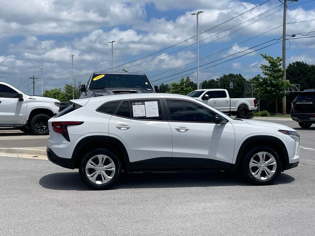 2025 Chevrolet Trax LS - LANE KEEP ASSIT / APPLE CARPLAY