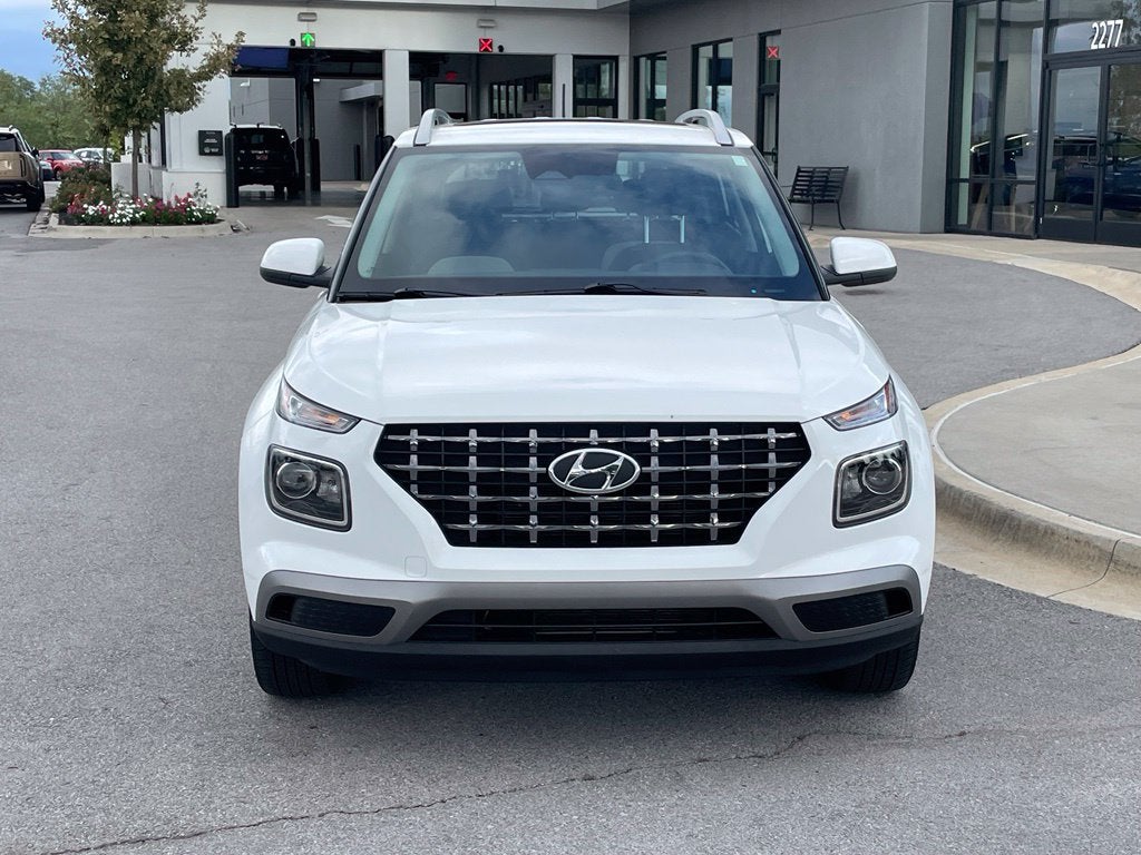 2025 Hyundai VENUE SEL - POWER MOONROOF / APPLE CARPLAY