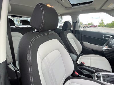 2025 Hyundai VENUE SEL - POWER MOONROOF / APPLE CARPLAY